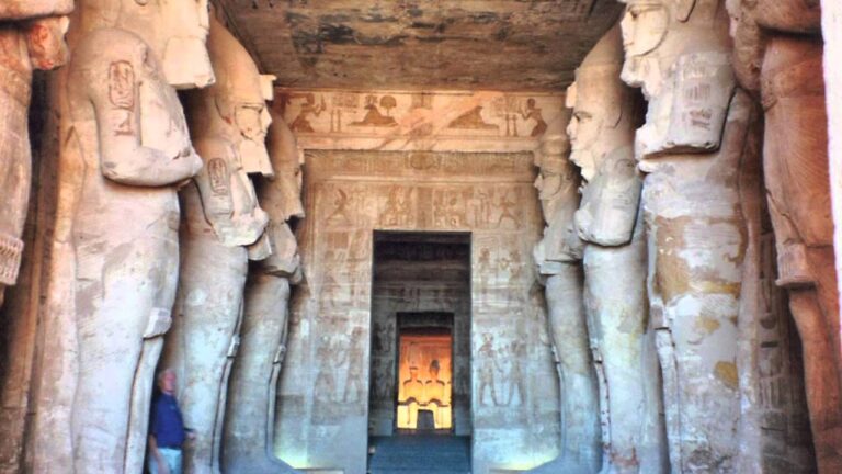 Ab Luxor: Private Tour nach Dendera & Abydos