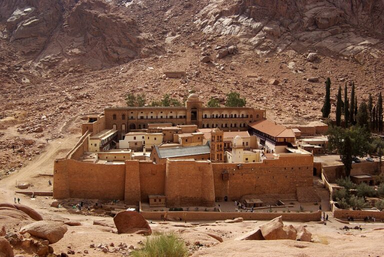 Ab Sharm El Sheikh | Ausflug zum Katharinenkloster und nach Dahab