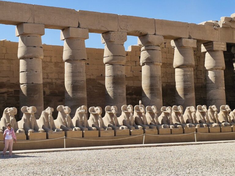 Sphinxallee am Karnak-Tempel in Luxor