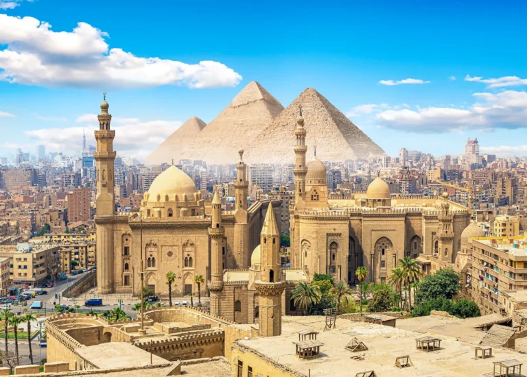 Ab Luxor: Tagesausflug nach Kairo mit Flug