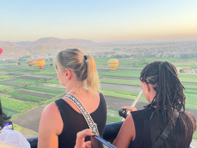 Blick aus dem Heißluftballon über Luxor